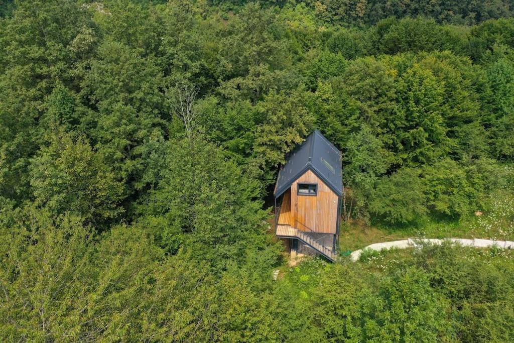Tree Elements Treehouse Retreat Apartment สลูน ภายนอก รูปภาพ
