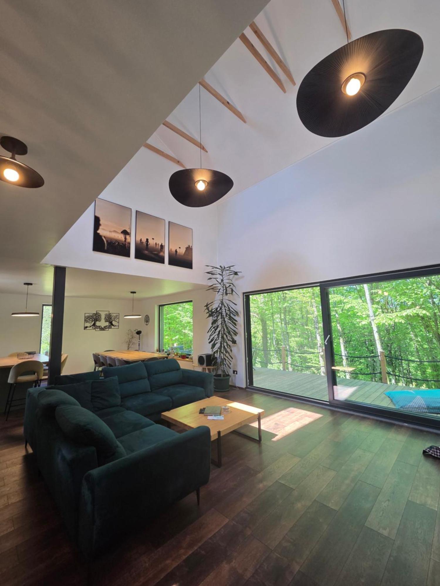 Tree Elements Treehouse Retreat Apartment สลูน ภายนอก รูปภาพ