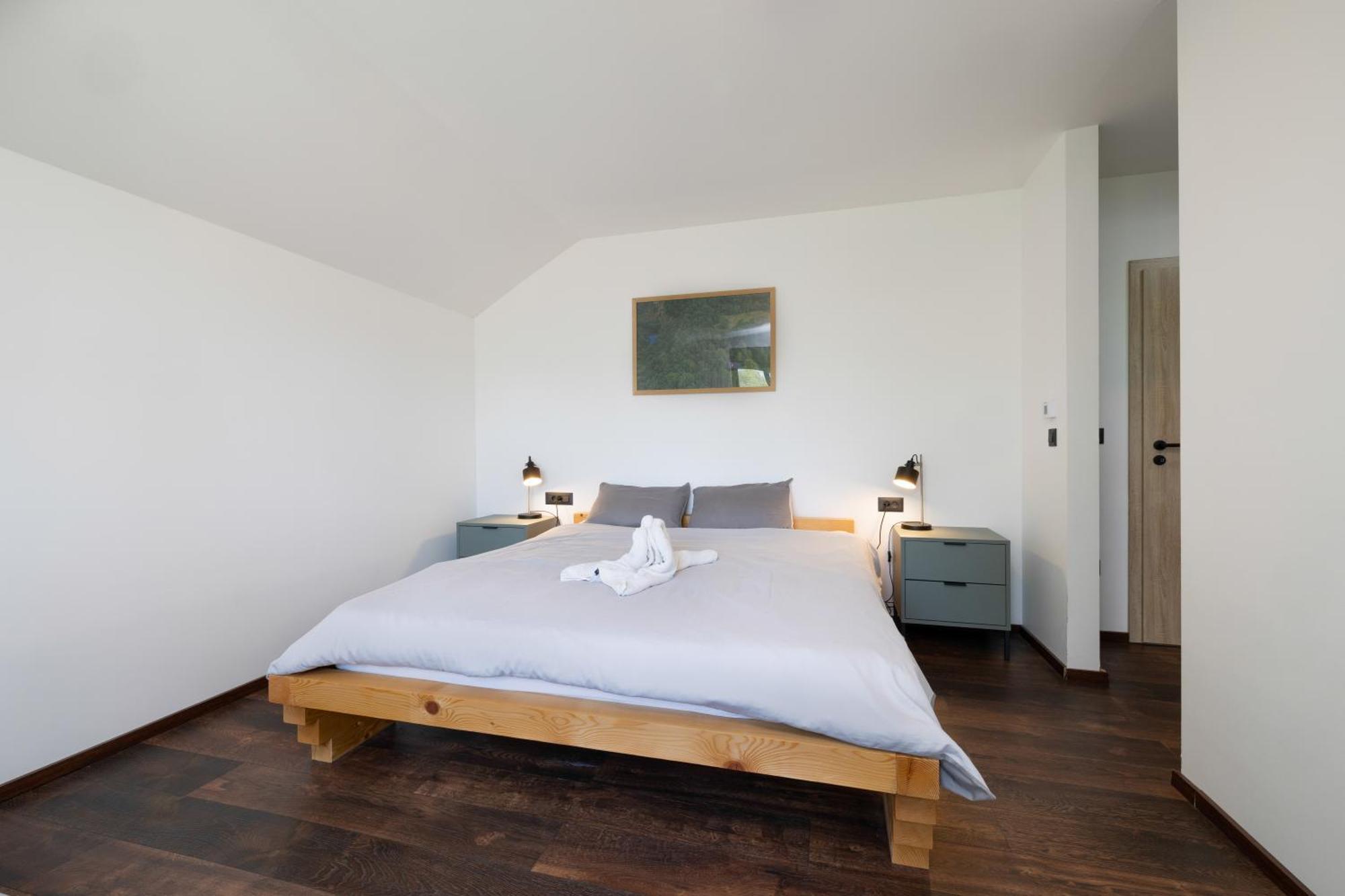 Tree Elements Treehouse Retreat Apartment สลูน ภายนอก รูปภาพ