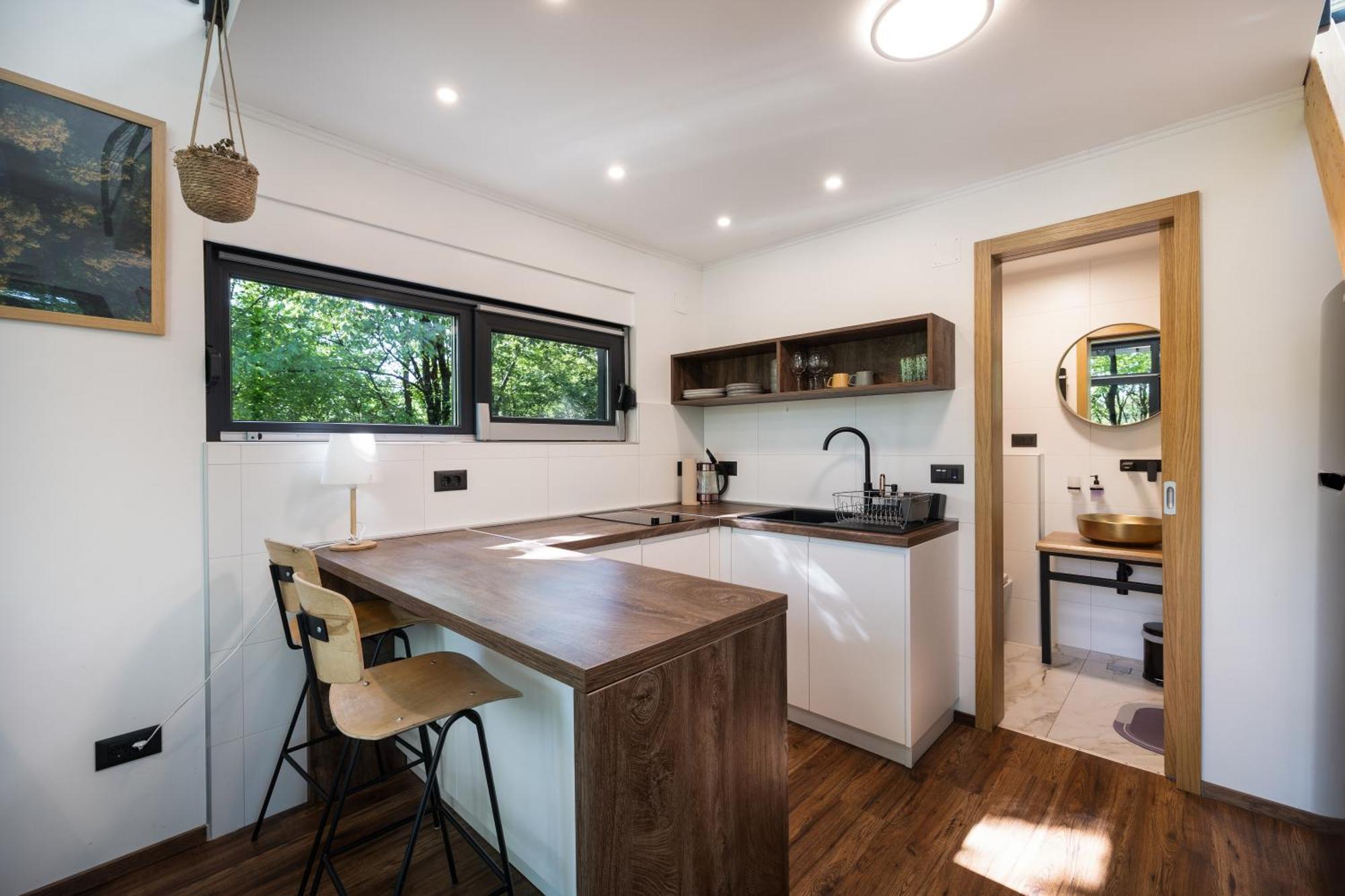 Tree Elements Treehouse Retreat Apartment สลูน ภายนอก รูปภาพ